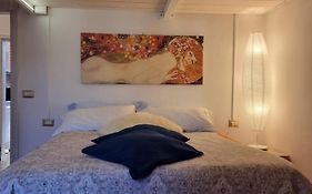 Laura B & B